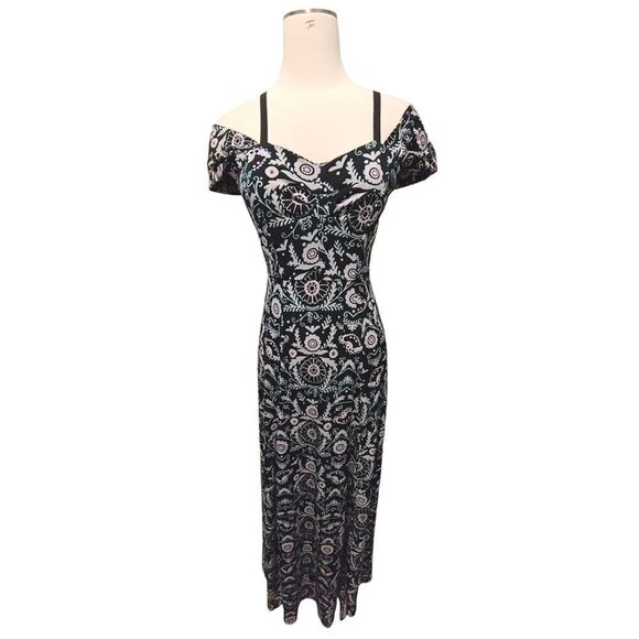 Eva Mendes For New York & Company - Picture 1 of 5